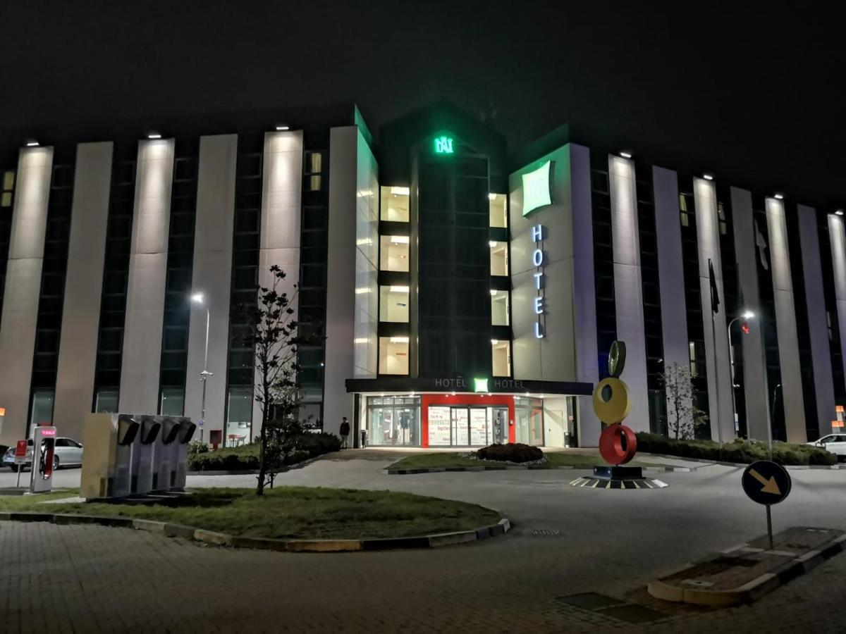 Ibis Styles Milano Melegnano Hotel Carpiano Exterior photo